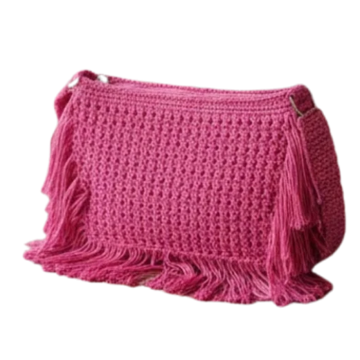 شنطة كروشيه مستطيلة مزينة بشرابات